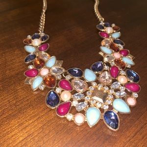 Gorgeous accent necklace